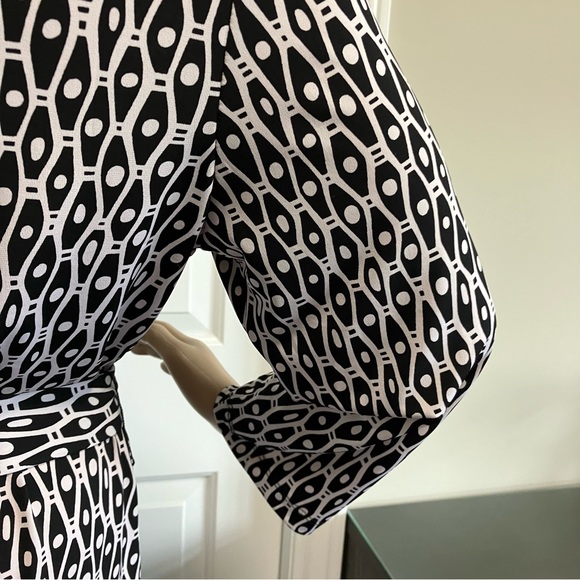 DS Italy | Black & White midi dress - Picture 7 of 12